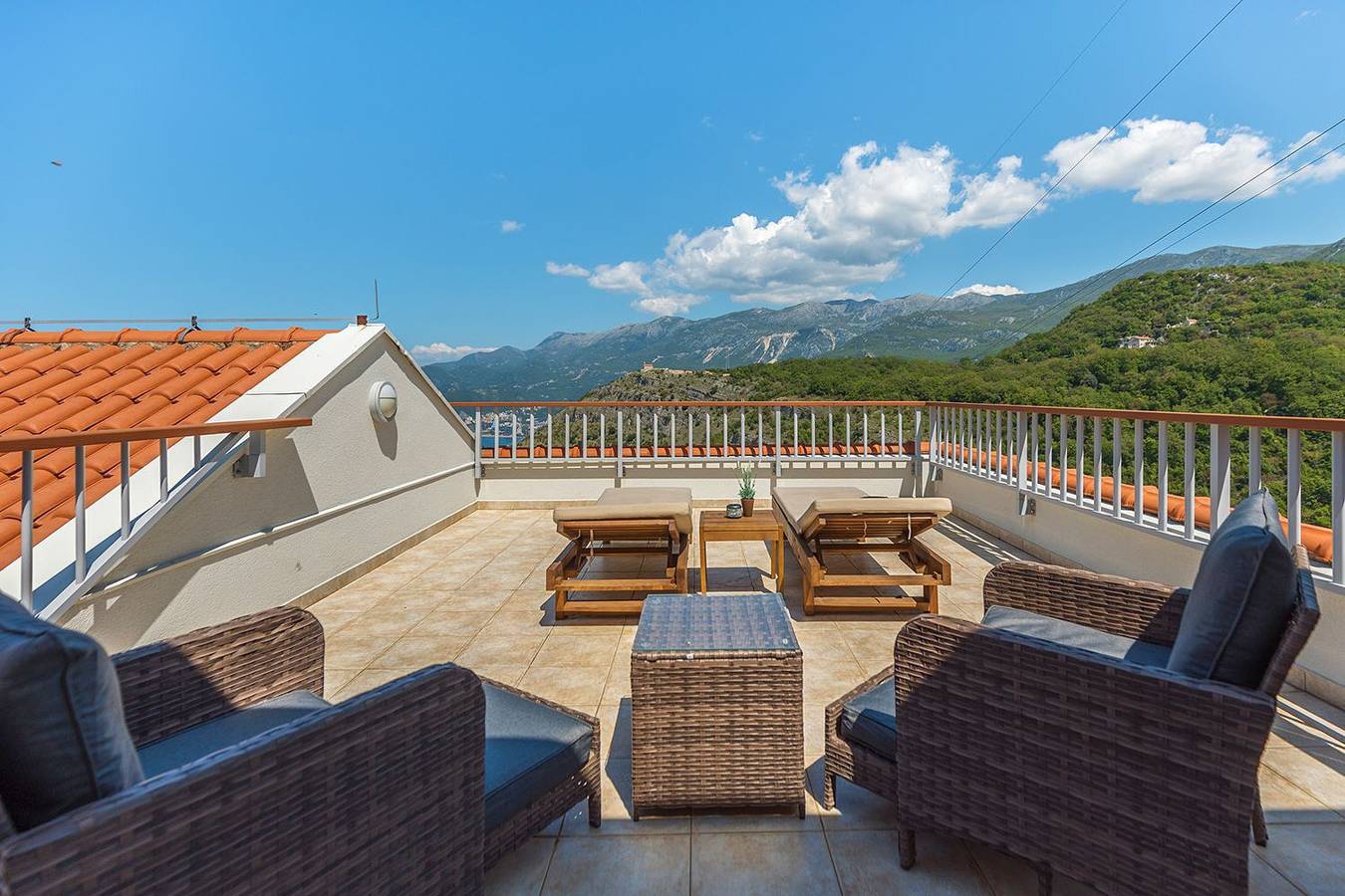 Villa für 6 Personen mit Garten in Sveti Stefan, Opština Budva