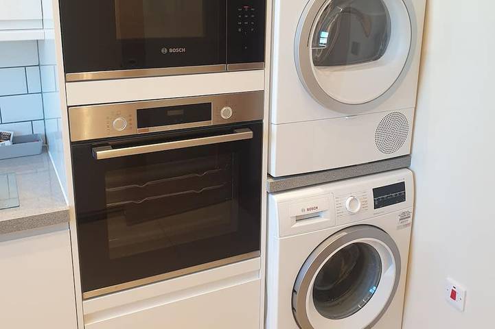 Vacation rental for 8 people, with yard in London