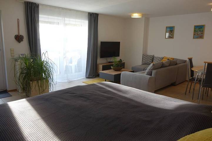 Ferienwohnung für 3 Personen, mit Terrasse in Gaukönigshofen