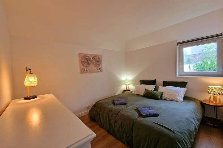 Location de vacances pour 10 personnes, avec terrasse et jardin dans Plage Traon Nevez Plouezoc H - 4