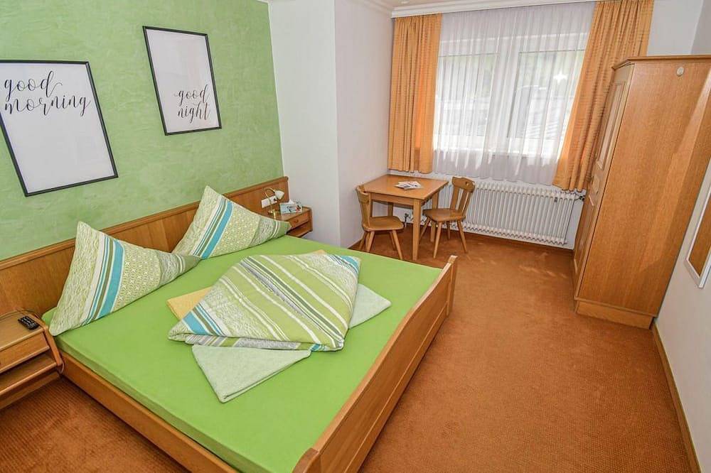 Doppelzimmer (5,14,15,17,19) - Pension Schachner in Schladming, Schladming-Dachstein