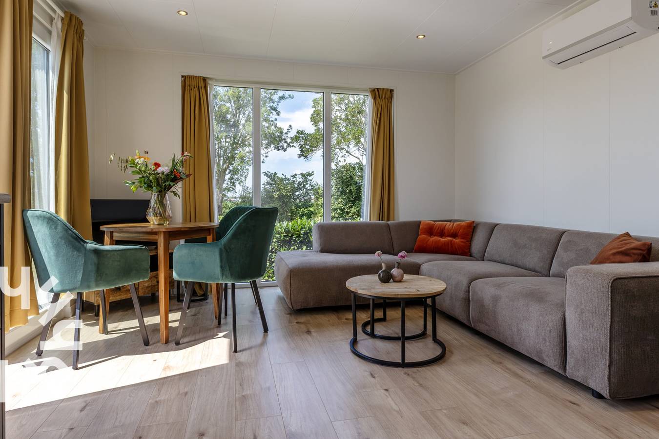 Modernes chalet für 4 Personen mit Veranda und Klimaanlage in Blokzijl in Blokzijl, Nationalpark Weerribben-Wieden