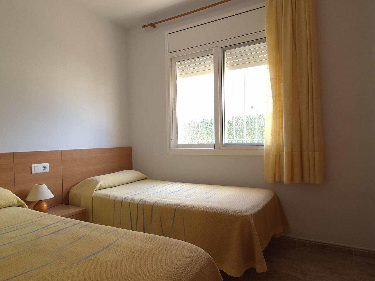 Casa amplia con piscina privada, Wifi, estacionamiento y admite mascotas, a 250m de la playa in Riumar, Delta del Ebro