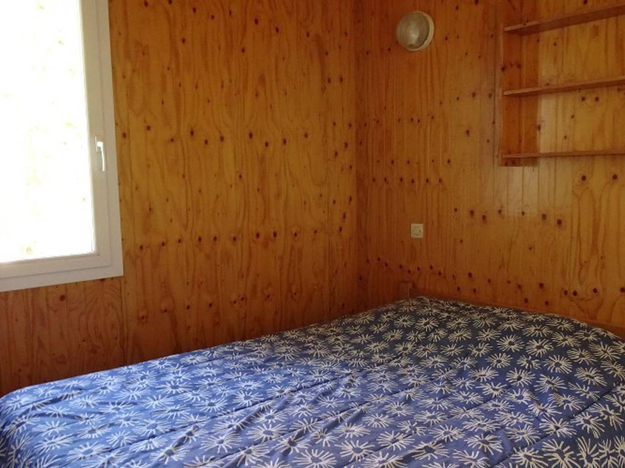 Chalet Accueillant avec Terrasse - 6 Pers in Deux Rivières, Région d'Auxerre