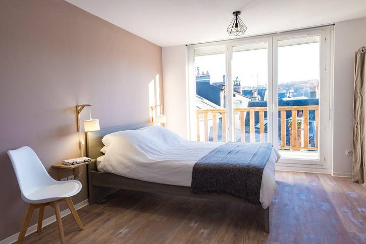 Charming 1-Bedroom Apartment with Balcony & Wi-Fi – Bagnères de Bigorre in Bagnères-de-Bigorre, Hautes-Pyrénées