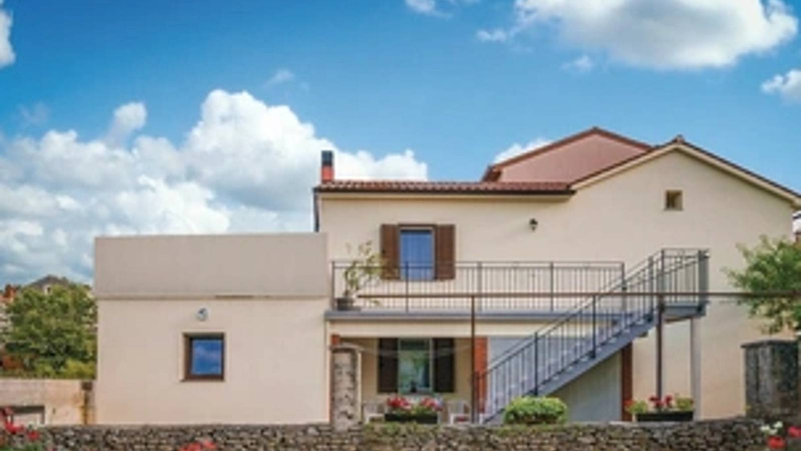 House Luna by Villas Guide in Pomer, Costa sur de Istria