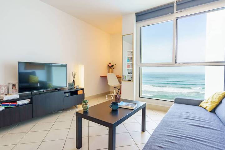 Gîte pour 2 personnes, avec piscine dans Casino de Biarritz
