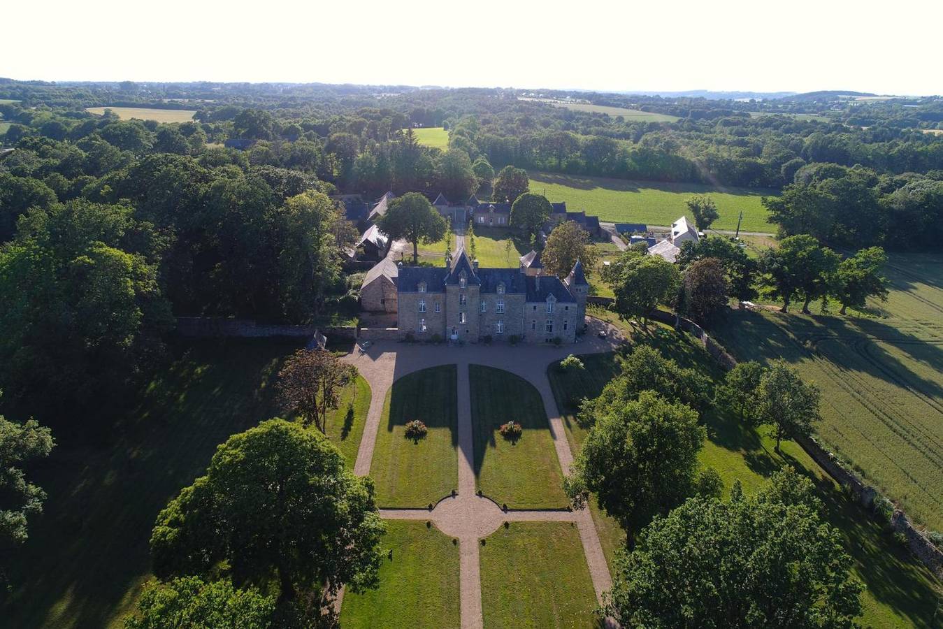 Château de cadouzan in Saint-Dolay, Vannes region