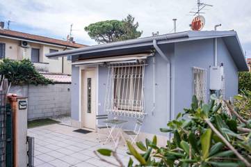 Location de vacances pour 5 personnes, avec jardin et vue dans Torre del Lago Puccini