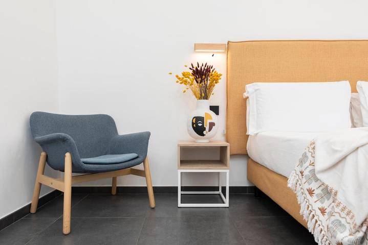 BnB für 3 Personen, mit Balkon in Olbia