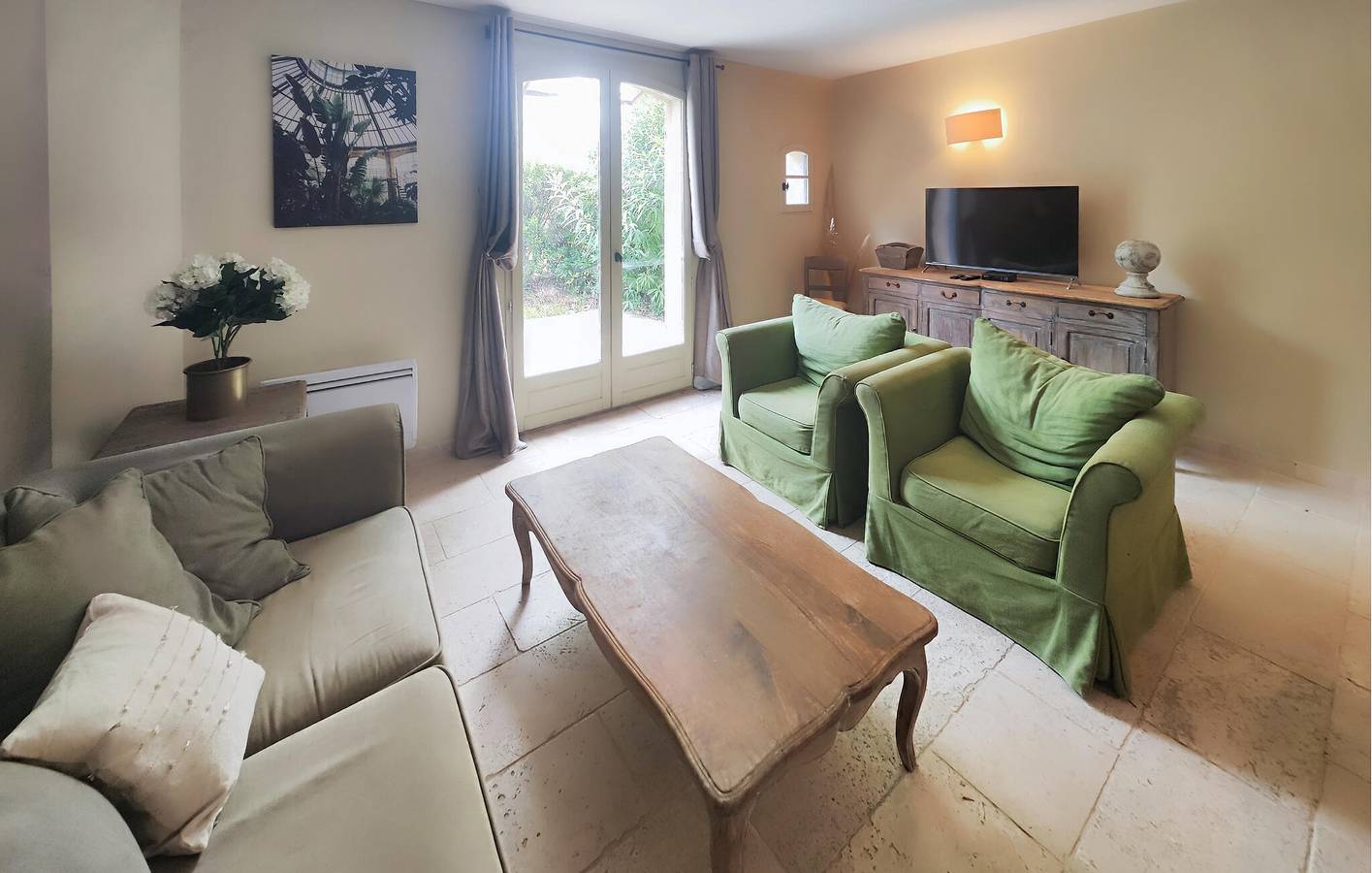 Acogedor apartamento con jardín, TV y aire acondicionado cerca de Tournissan in Saint-Laurent-de-la-Cabrerisse, Region de Narbonne