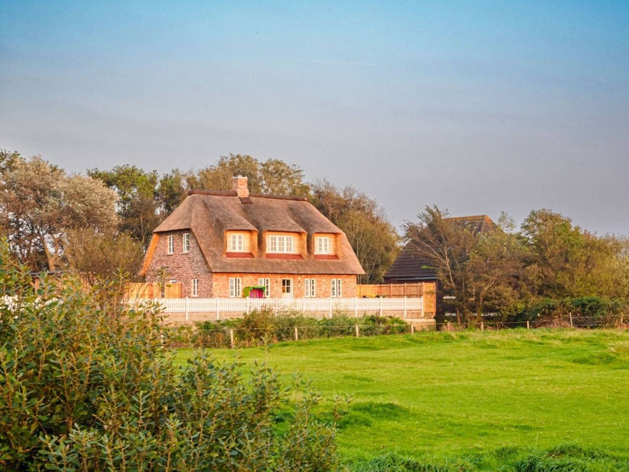 Ferienhaus in Pellworm mit Schwimmbecken in Tammensiel, Pellworm