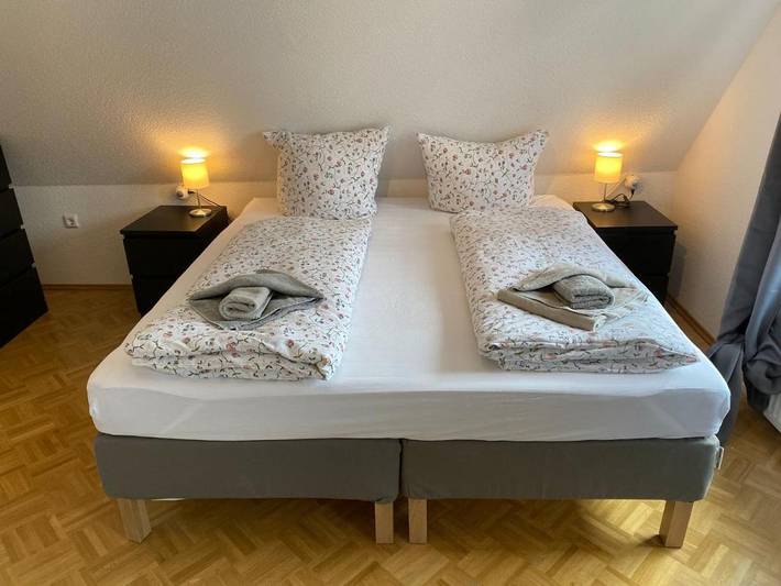 Ferienhaus für 8 Personen, mit Terrasse und Garten in Emden