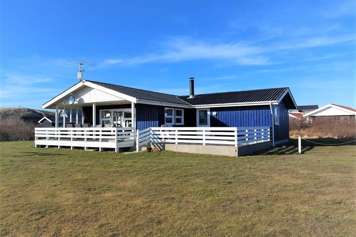 Ferieudlejning for 6 personer, med Jacuzzi og Terrasse samt Sauna i Årgab