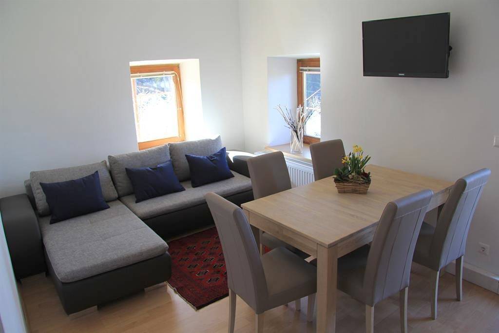 Entire holiday apartment, Samonigghof in Karavanke in Pohorje, Finkenstein am Faaker See