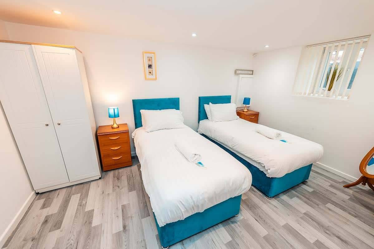 Appartement de vacances entier, Sale 2-Bedroom Apt, Sleeps 5 with Free Parking in Grand Manchester