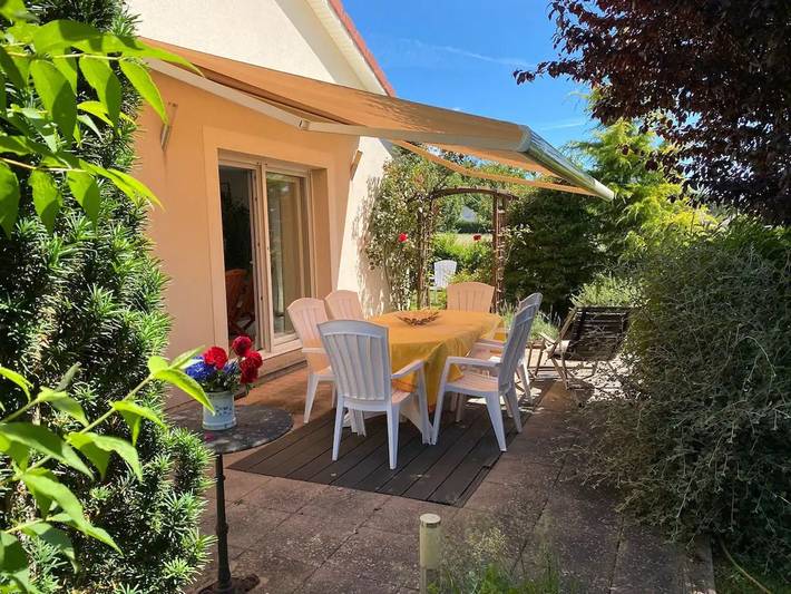 Gîte pour 6 personnes, avec jardin à Dounoux