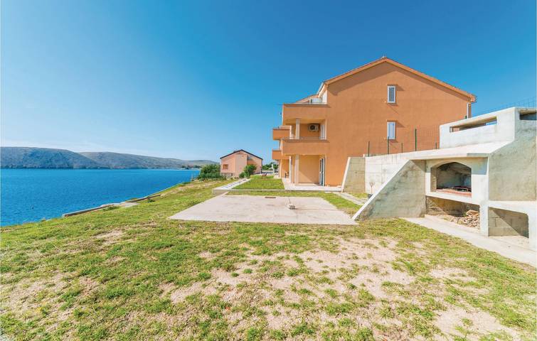 Gîte pour 4 personnes, avec terrasse dans Pag - 3