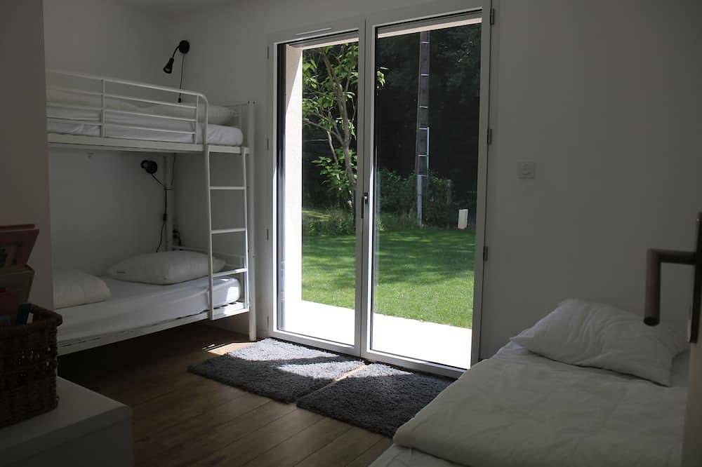 Gîte calme, moderne , spacieux . in Rochecorbon, Région de Tours