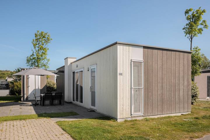 Chalet für 6 Personen, mit Balkon/Terrasse und Terrasse sowie Garten und Pool in Breskens