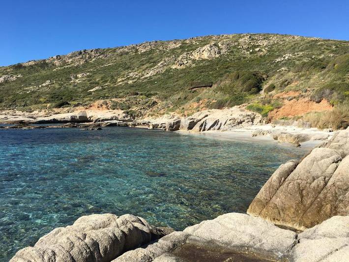 Location de vacances pour 6 personnes, avec vue ainsi que jardin et terrasse dans Plage De La Briande La Croix Valmer - 3