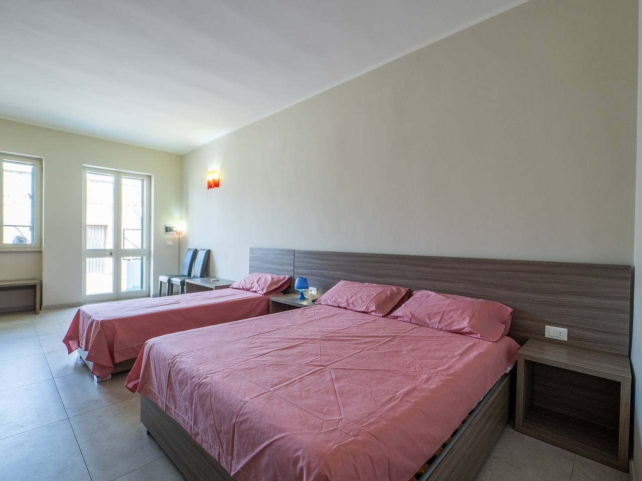 Appartamento intero, Appartamento 'Monolocale Petraroli Esterno' con Giardino in Comune, Balcone e Aria Condizionata in Porto Cesareo, Golfo di Taranto