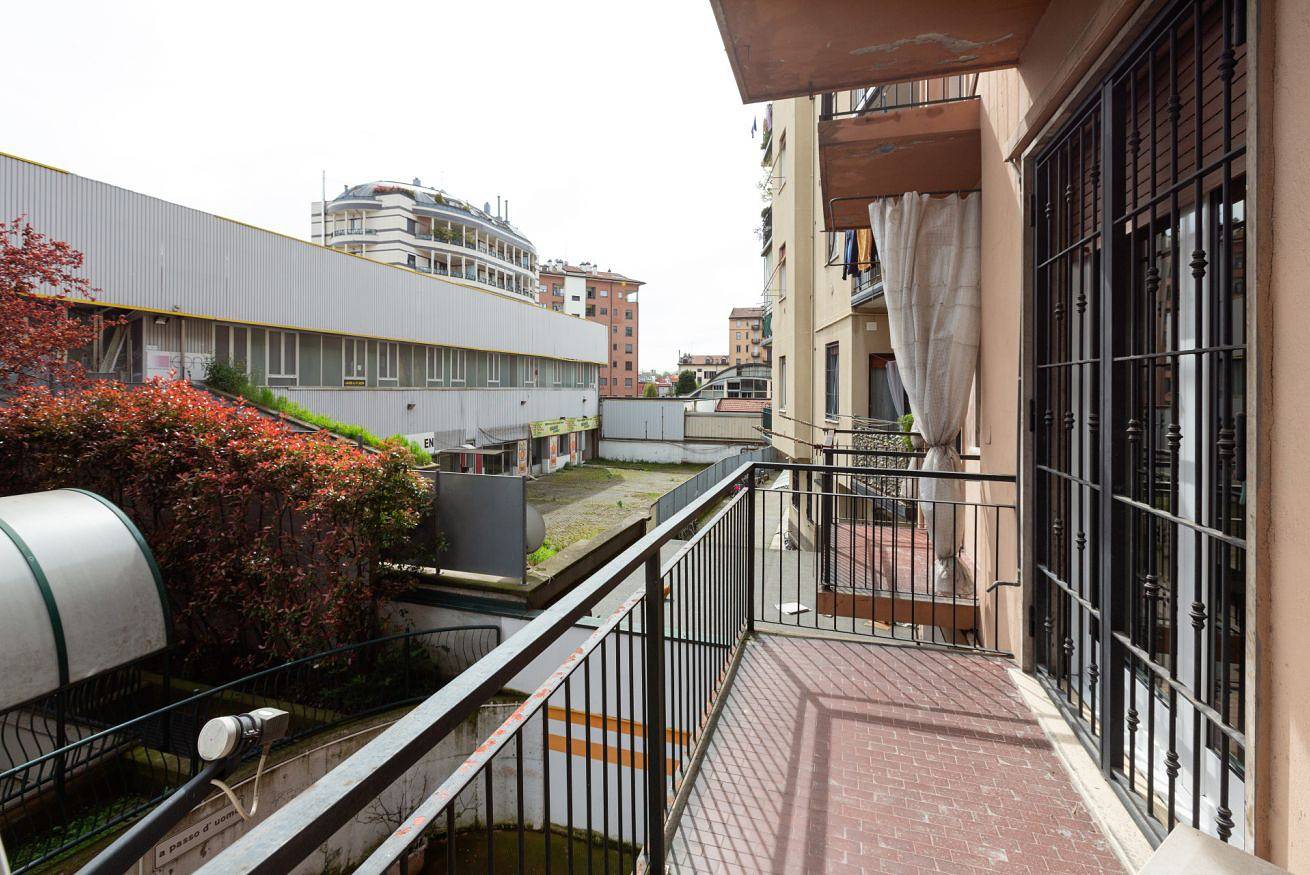 Entire apartment, Forlanini - Functional Studio with Balcony! in Milan, Milan Province