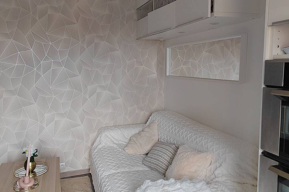 Apartamento entero, Studio near La Défense, close to amenities, close to streetcar and bus transport. in Colombes, Altos del Sena