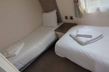 Static Caravan for 6 People in Winchelsea Beach, High Weald, Photo 1