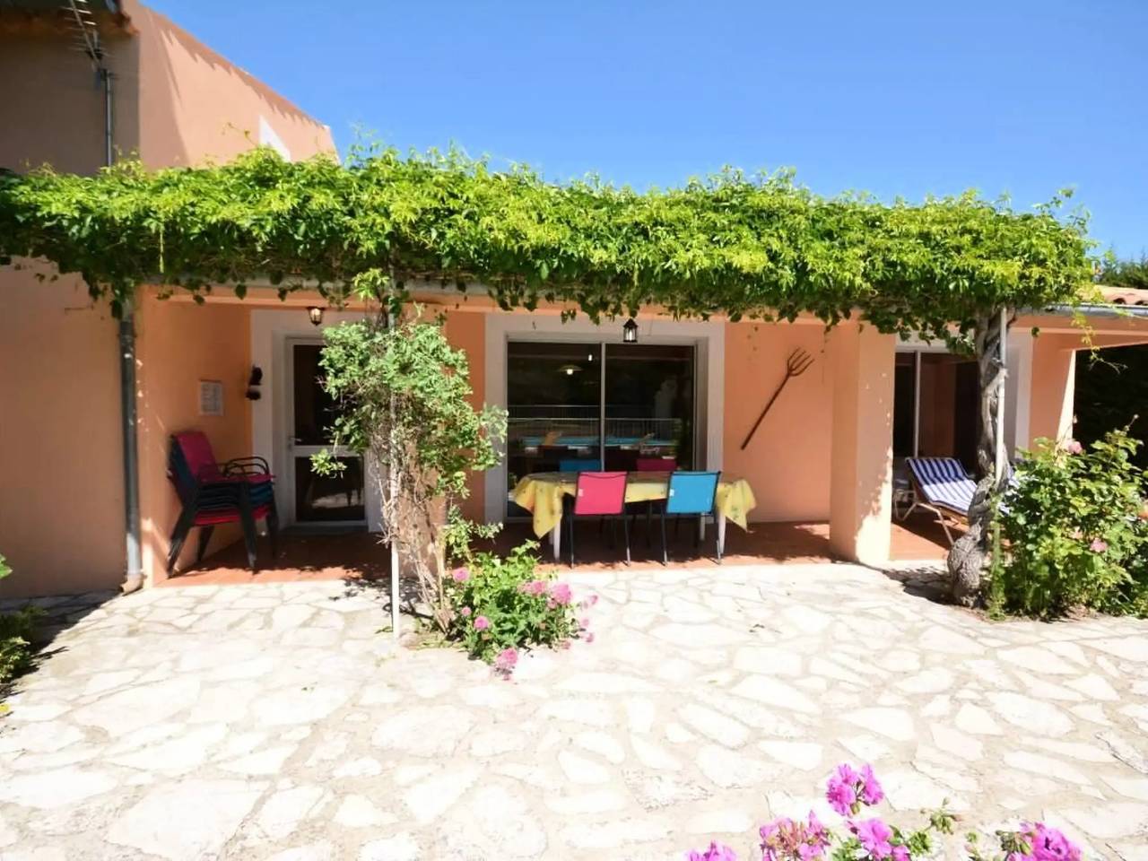 Haus 9 Personen in Malaucène, Parc naturel régional du Mont-Ventoux