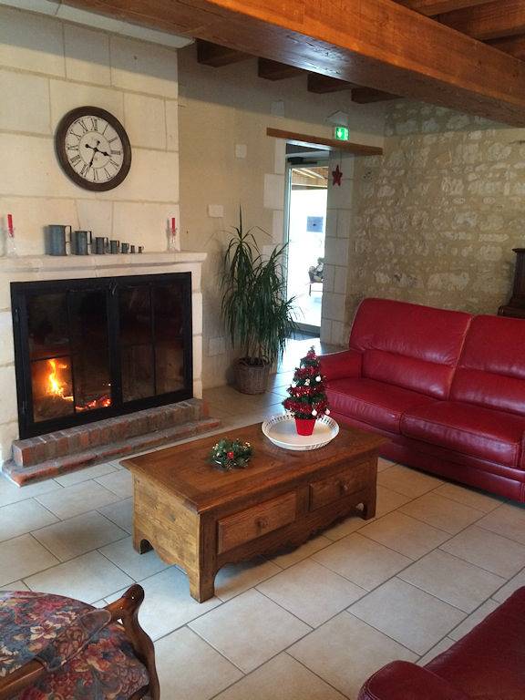 Gîte pour 15 personnes, avec jardin ainsi que terrasse et jacuzzi en Indre-et-Loire - 2