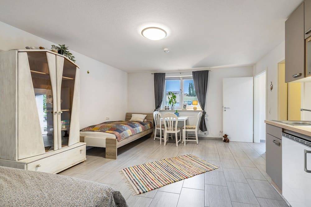 Einliegerwohnung auf Reitanlage mit gemeinsamer Terrasse, Garten und Wlan in Gomadingen, Neckar-Alb