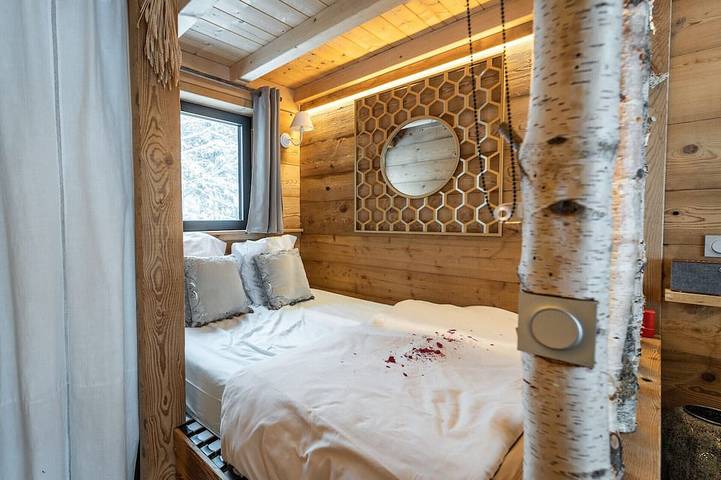 Gîte pour 4 personnes, avec terrasse et jacuzzi ainsi que piscine et jardin à Barbey-Seroux - 4