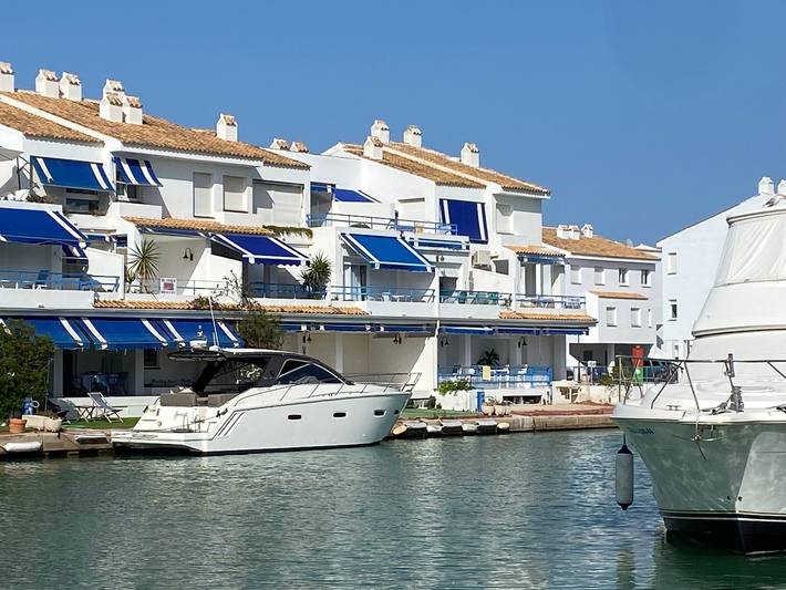 Apartment with Direct Sea Access in the Port/Marina of Alcossebre