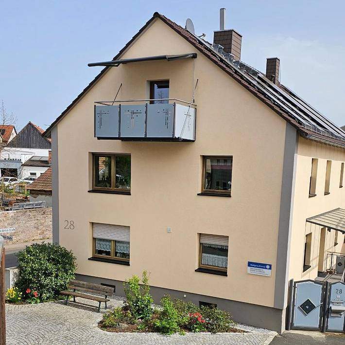 Ferienwohnung für 4 Personen, mit Balkon und Ausblick in Hammelburg