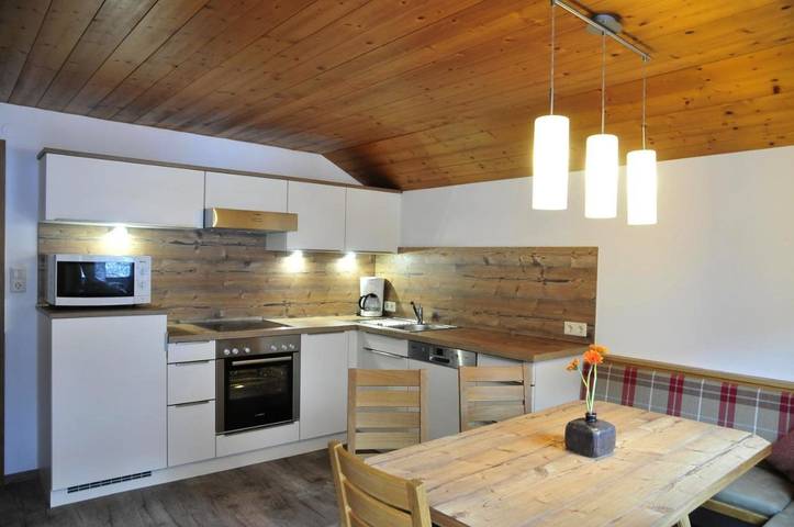 Ferienwohnung für 6 Personen, mit Garten und Ausblick in Lanersbach - 4