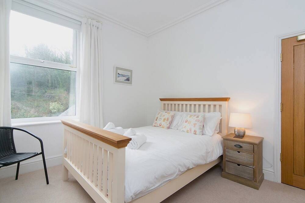 Pass the Keys | Bryn Ogwen Lovely Coastal Property in Bangor in Bangor, Snowdonia