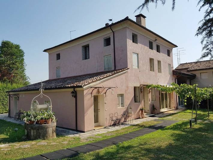 Casa vacanza per 2 persone, con Idromassaggio e Giardino a Vicenza