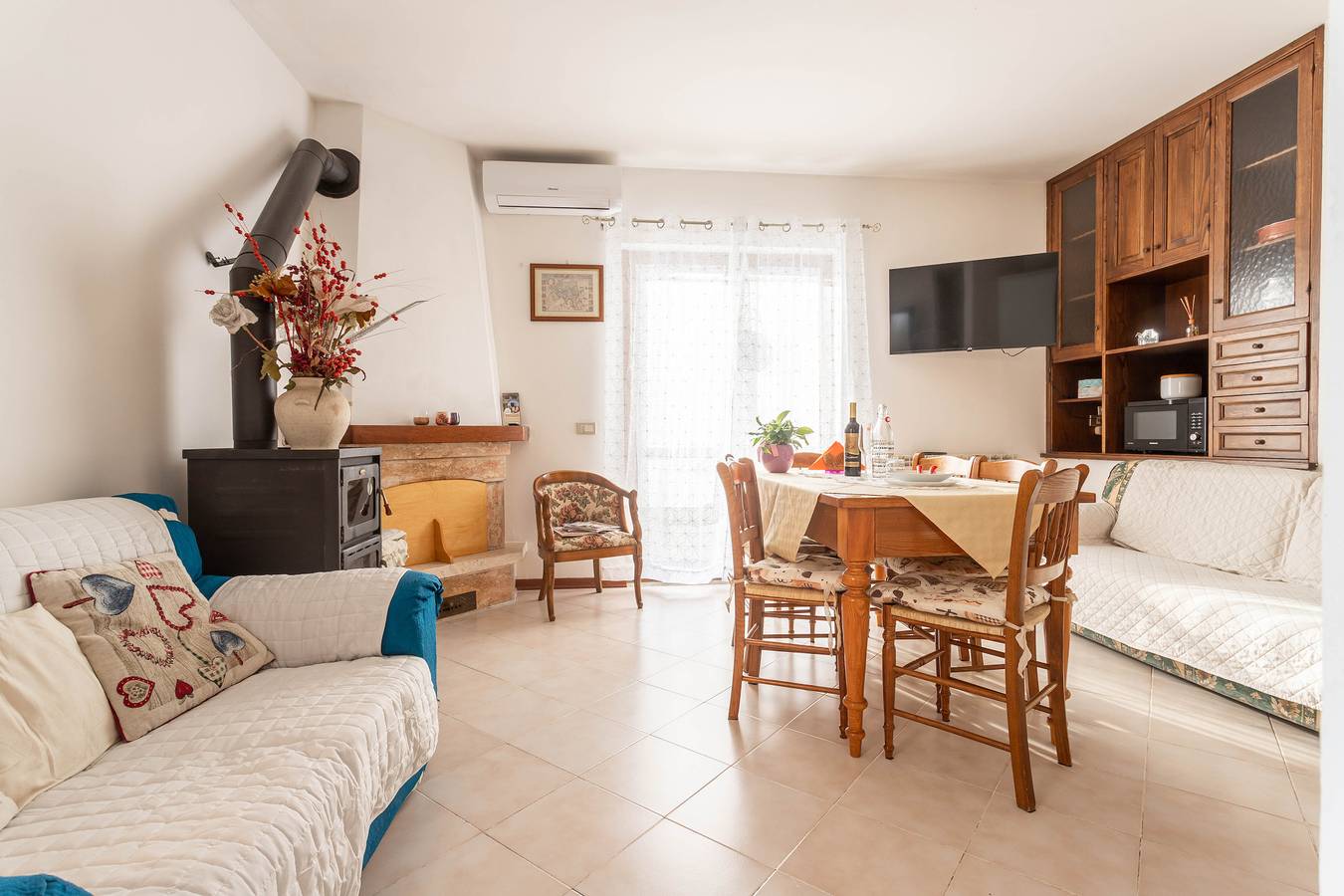 Entire apartment, Apartment "Ambra" with Mountain View & Balcony  in Cinigiano, Grosseto Province