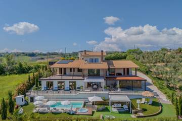 Villa Con Piscina per 9 Persone in Atri, Costa Adriatica Abruzzo, Foto 4