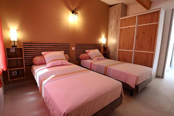 Location de vacances pour 5 personnes, avec jardin à Saint-Privat - 2