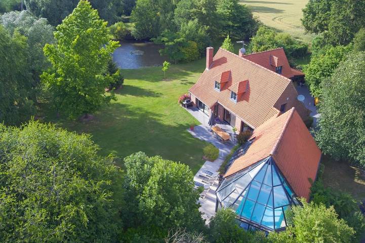 Ferienhaus für 10 Personen, mit Garten und Whirlpool sowie Terrasse, mit Haustier - 1