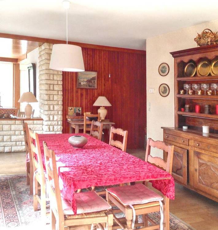 Location de vacances pour 15 personnes, avec terrasse et jardin à Carrouges - 2