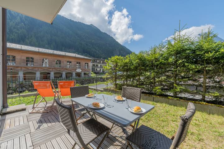 Appartement de vacances pour 3 personnes, avec piscine ainsi que sauna et terrasse, animaux acceptés