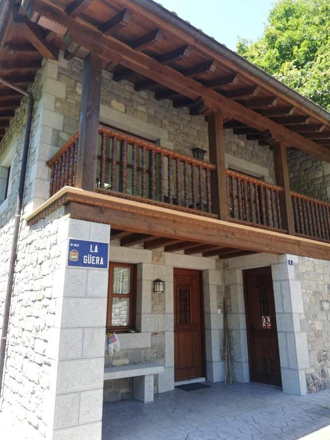 Casa rural para 6 personas, con Balcón además de Terraza y Vistas en Peñamellera Baja