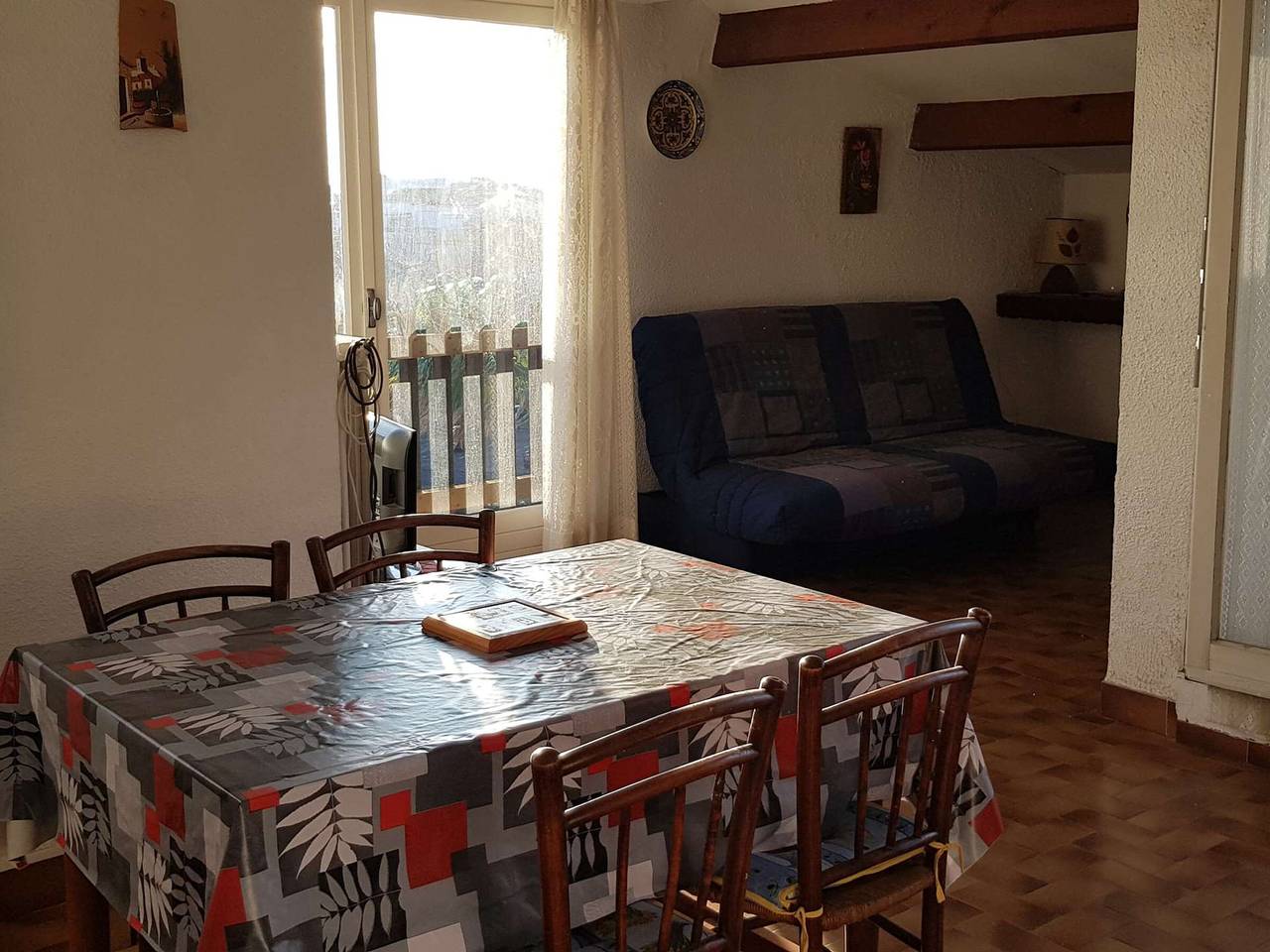 Entire apartment, Cozy 1Br Apartment with Large Terrace, Parking Near Beach, Pets Allowed in Cap d'Agde, Agde