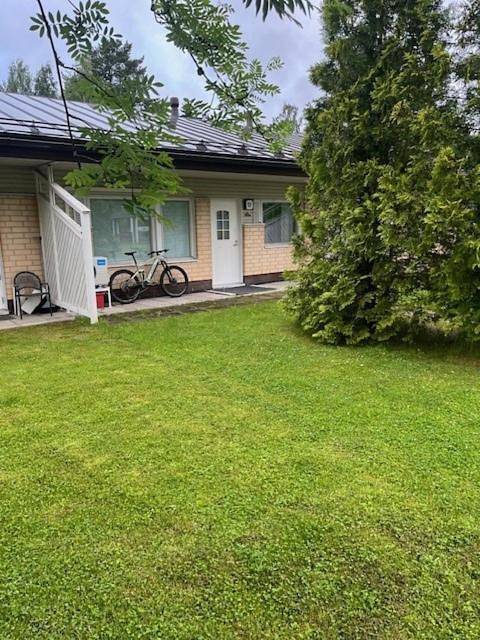 Appartement de vacances pour 5 personnes, avec terrasse ainsi que jardin et sauna