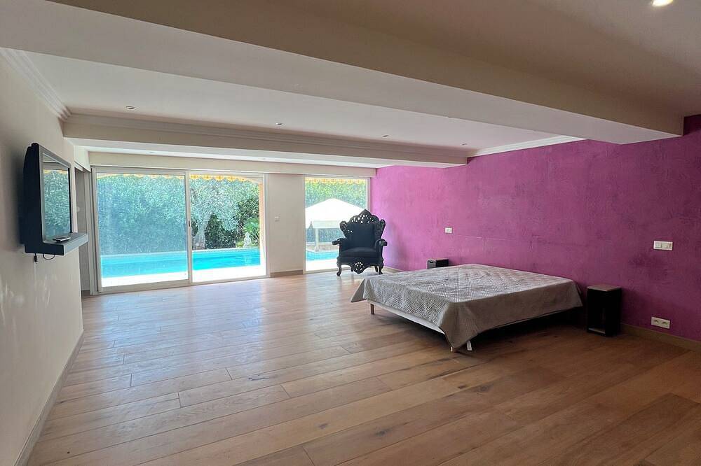 Splendid Villa with swimming pool in Roquefort-les-Pins, Mittelmeerküste (Frankreich)