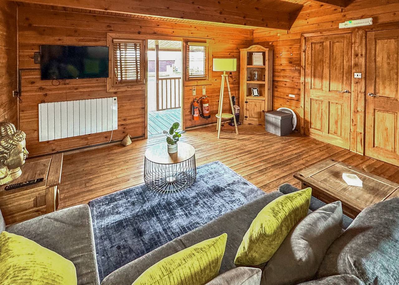 Drake Lodge in Hinckley and Bosworth, Heart of England