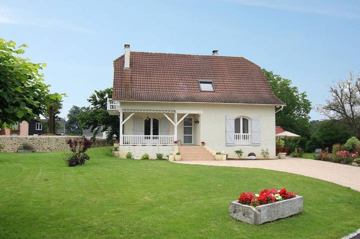 Location de vacances pour 6 personnes, avec jardin à Soumoulou